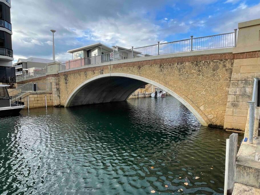 Canal Vista Mandurah Exteriör bild